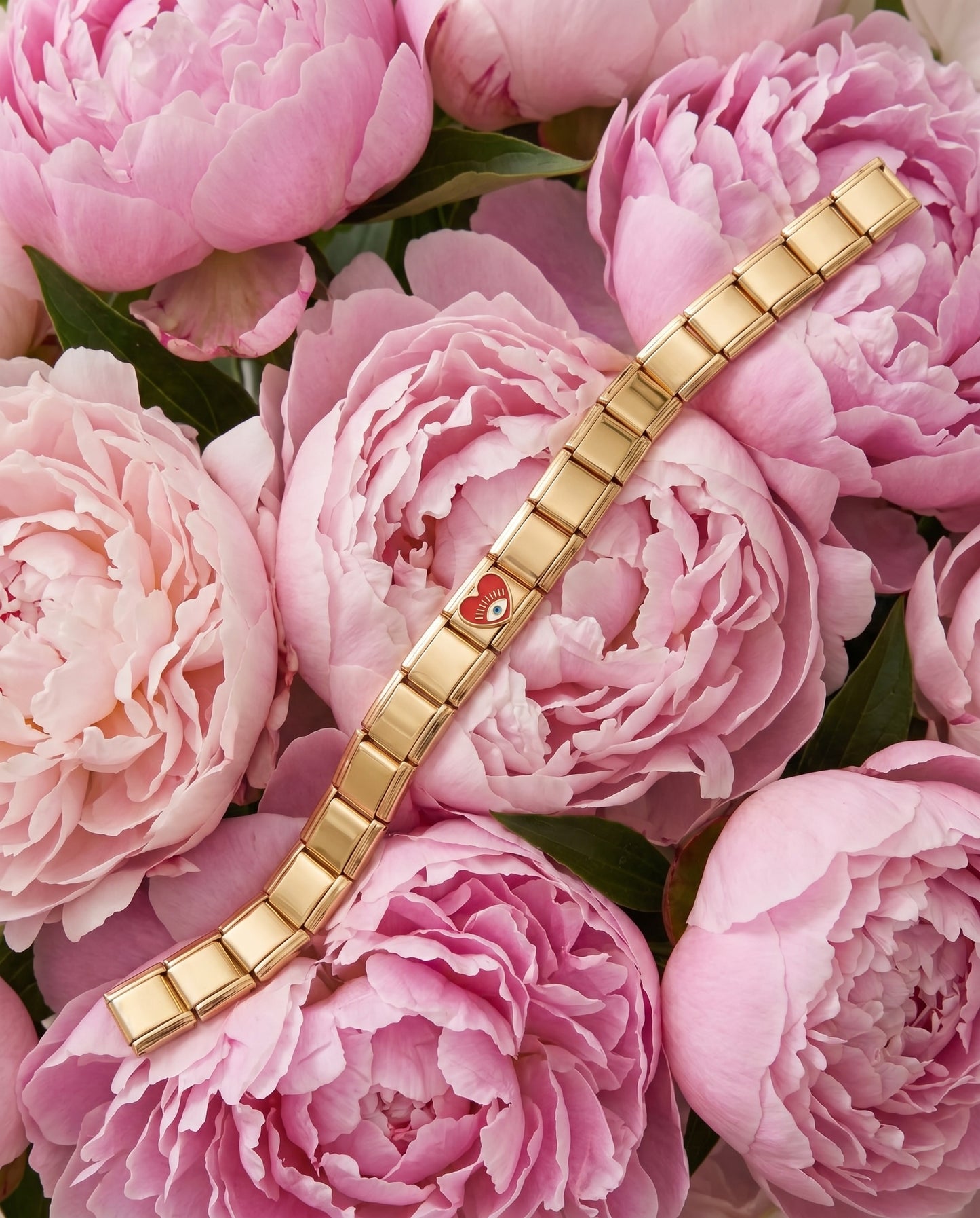 Italian Charm Rotes Herzauge kombiniert mit Statement Charms am Armband