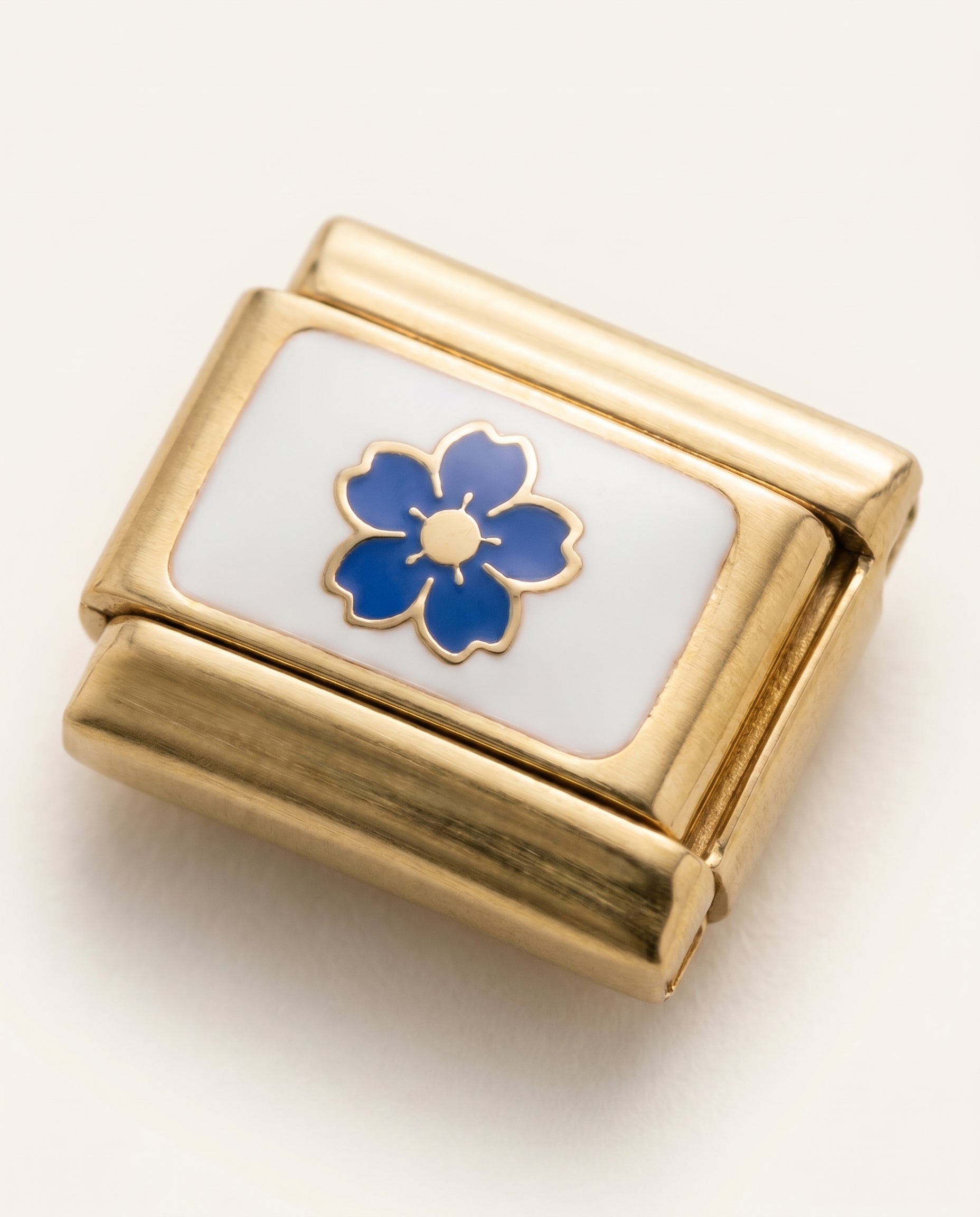Italian Charm Blaue Blume Nahaufnahme intensive Emaille-Farbe