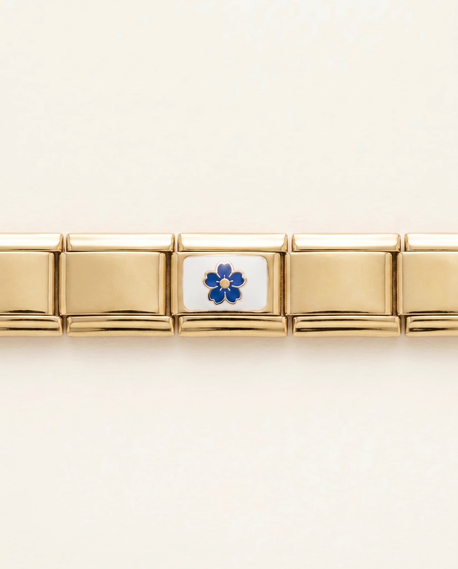 Blaue Blume Charm Seitenansicht Gold-Finish Edelstahl wasserfest