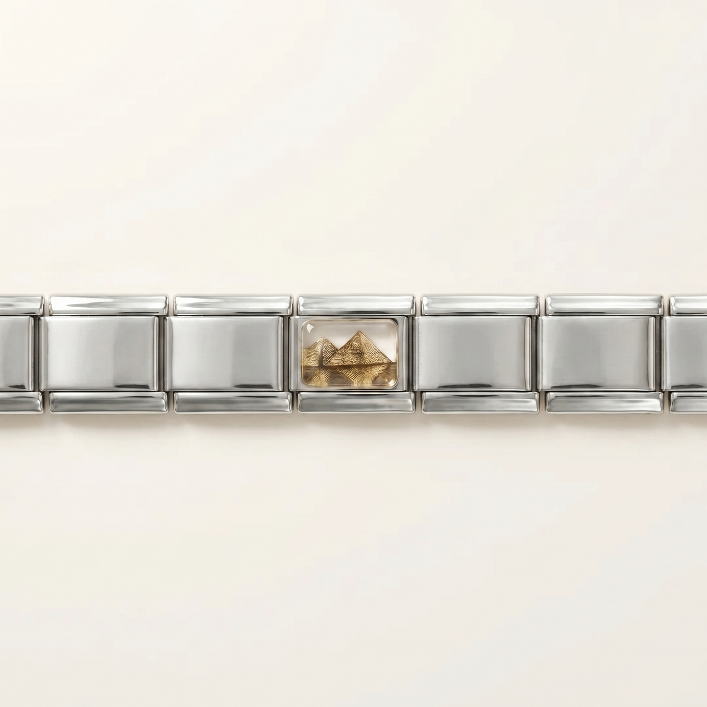 Pyramide Ägypten Charm Seitenansicht Gold-Finish Edelstahl