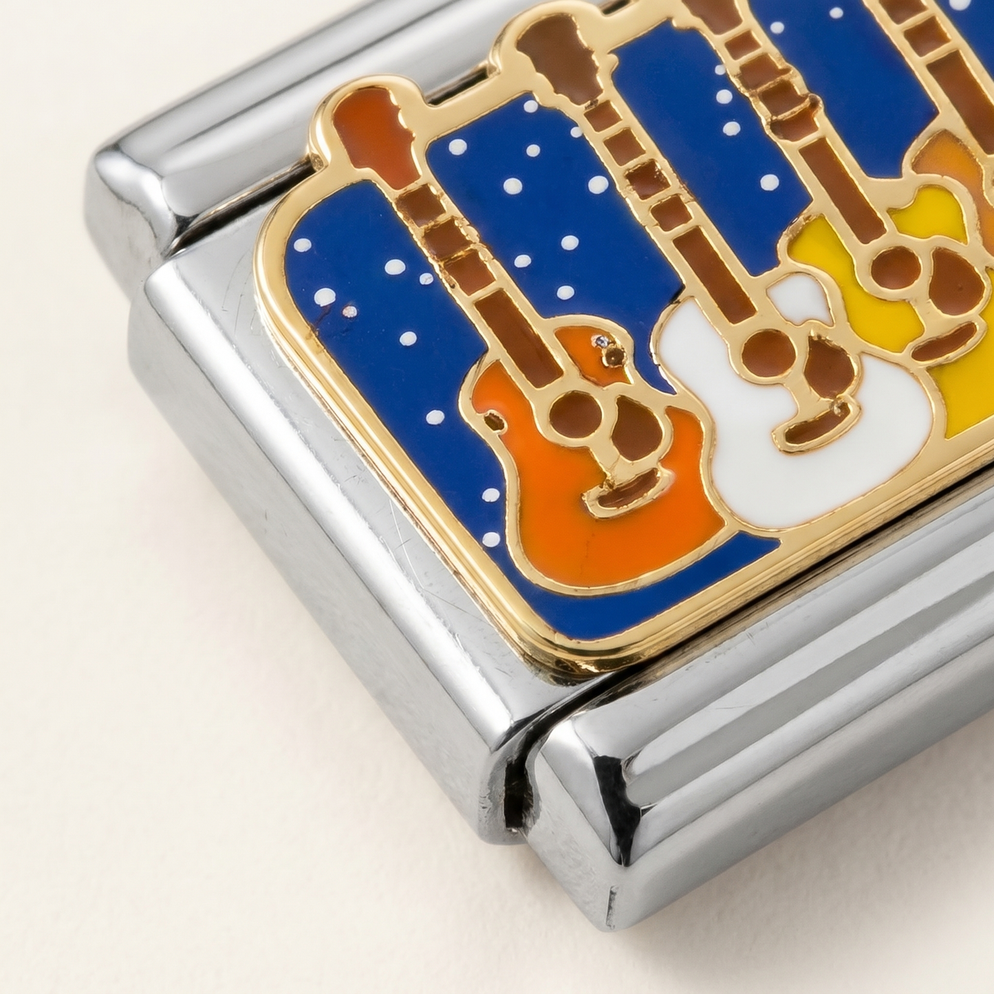 Italian Charm Gitarre Musik und Leidenschaft | NovoCharm