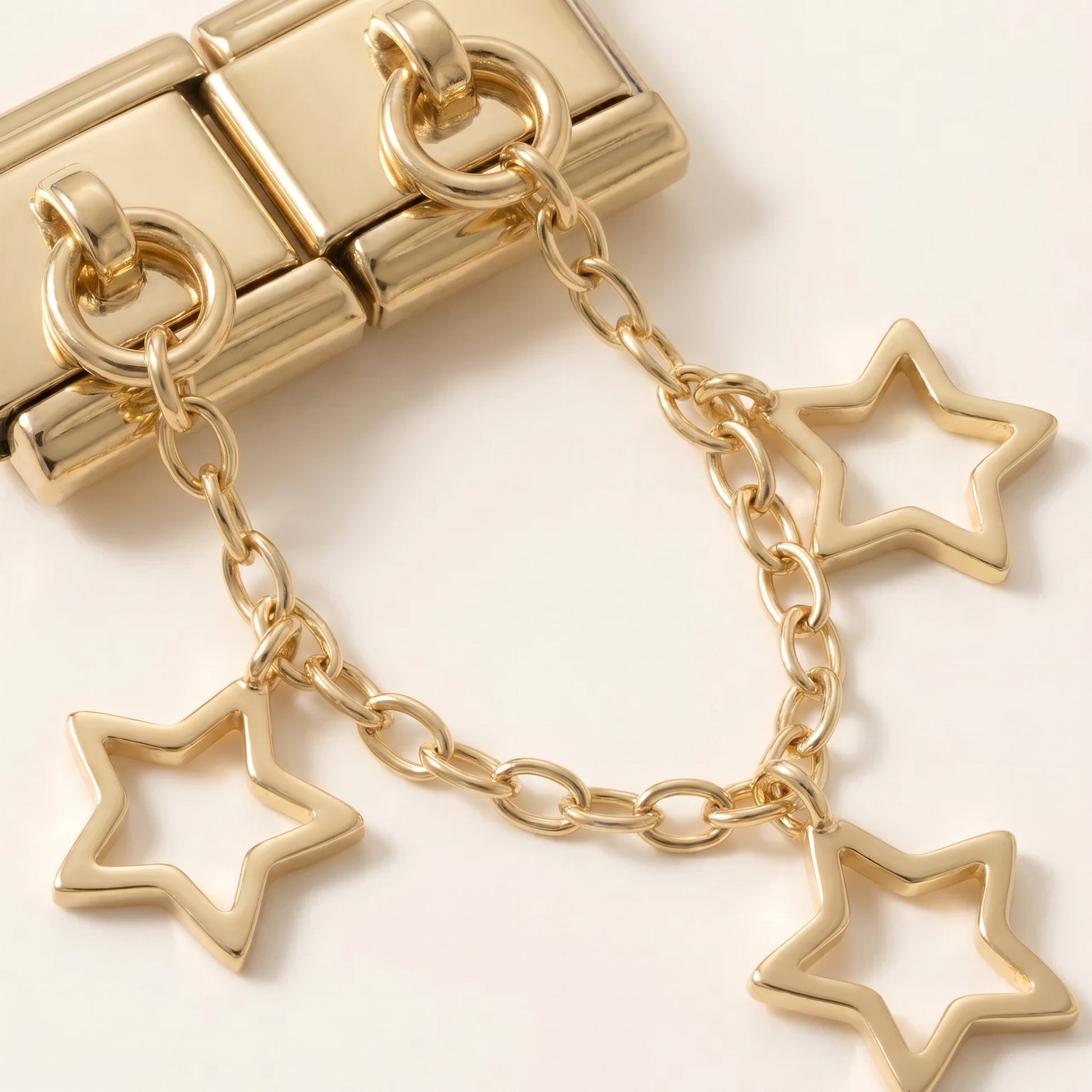 Italian Charm Sternenkette Nahaufnahme funkelnde Stern-Details