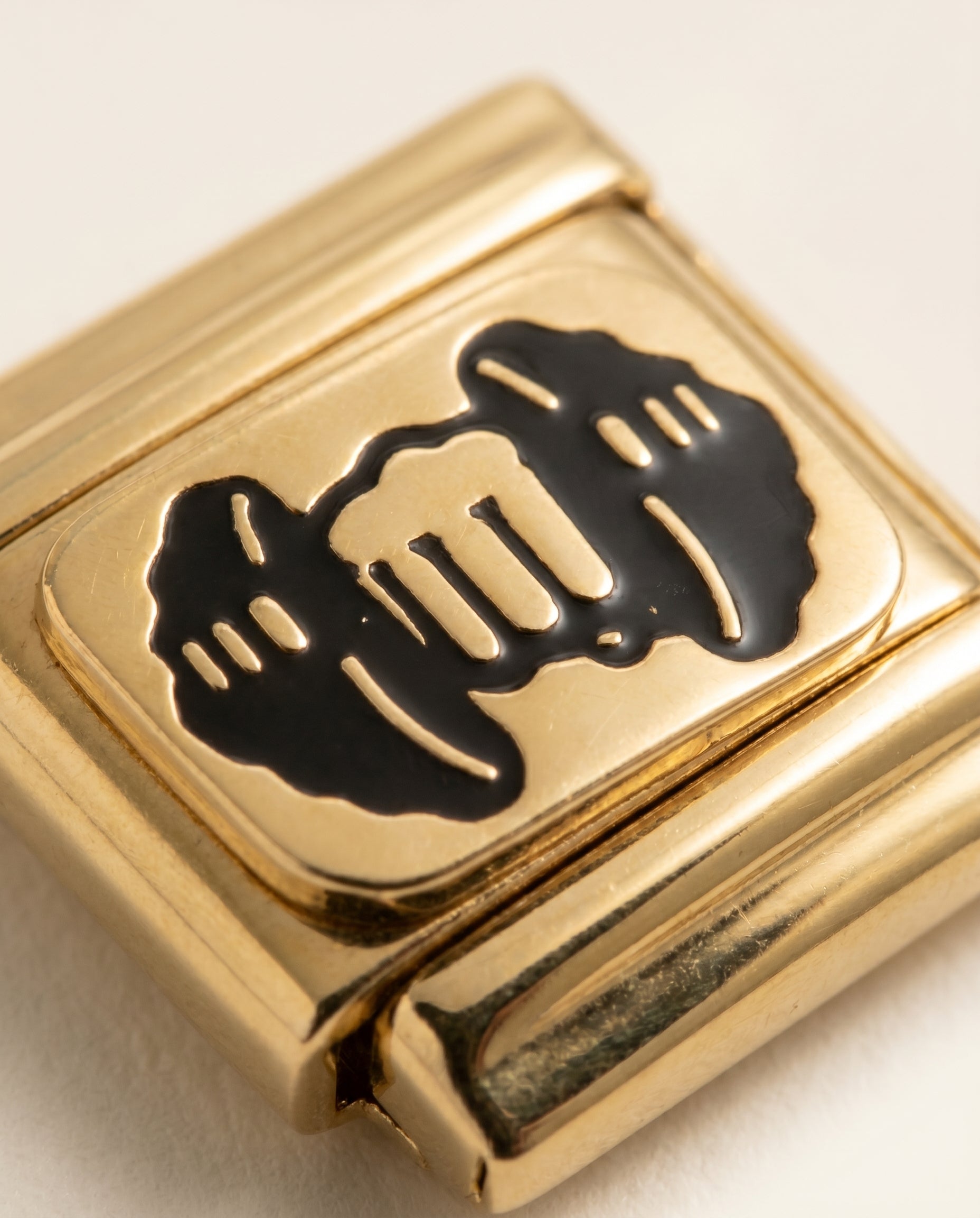 Italian Charm Hantel Fitness Motiv Nahaufnahme Gold-Finish Detail