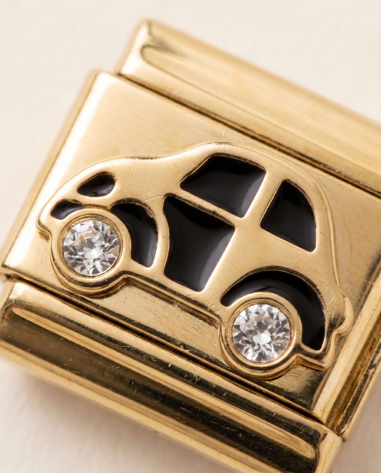 Italian Charm Auto Motiv Nahaufnahme schwarze Emaille auf Gold